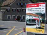 Die Rhtische Bahn und die Schweizer Post vermarkten als Zubringer die Vinschgaubahn im Sdtirol, hier am Bahnhof in Zernez.