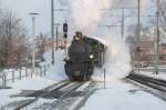 Dampfextrazug mit Lok G 4/5 Nr.107(1906)bei der Einfahrt in den Bhf.Landquart.12.02.12           