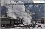 Reise im Dampfzug mit Cl Ferrovia und Linard Bardill ins Lichterland. Viel Dampf in Landquart. (15.12.2012)
