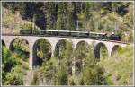 Dampfextrazug zum Muttertag. Davoser Rundfahrt mit der G 4/5 107  Albula . Auf dem Schmittnertobel-Viadukt. (10.05.2015)
