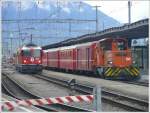 Ge 4/4 II 625  Kblis , Ge 4/4 II 611  Landquart  und der Tm 2/2 114 in Landquart mit dem neu gewellten Perrondach.