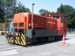 Tm 2/2 93 der RhB (Firma Maschinenfabrik Diepholz) rangiert als zweite Diesellok in Untervaz.