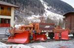 RhB - Xk 9147 am 30.08.1993 in Pontresina - Schnee- und Spurpflug 2-achsig - bernahme 20.12.1988 - Stadler - Fahrzeuggewicht 11,00t - LP 7,34m - zulssige Geschwindigkeit 60 km/h - R2=31.08.1998 -