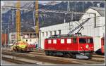 Ge 4/4 I 610  Viamala  sieht aus wie fabrikneu und doch wurden schon einige Loks altershalber verschrottet. Heute darf sie den Löschwagen 9862 auf Blockdistanz hinter dem Dampfzug herfahren. Landquart. (21.12.2013)