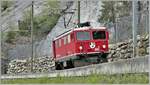 Erlebniszug Rheinschlucht/Ruinaulta. Sa/So pendelt er dreimal zwischen Ilanz und Trin. In Trin wechselt Ge 4/4 I 610  Viamala  auf die andere Seite des Zuges. (14.06.2020)