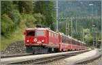 Die  RhB Ge 4/4 I 609 mit dem Bernina Express in Bergün am 19. Sept 2009.
