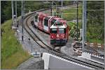 Glacier Express PE902 aus Zermatt schwenkt über die provisorische Verbindung auf die neue Hinterrheinbrücke ein. Zuglok ist Ge 4/4 II 625  Küblis . (11.06.2019)