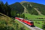 Ge 4/4 II 626 mit einem Regio am 03.09.2019 bei Zernez.