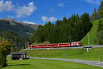 Ge 4/4 II 617 mit einem Regio am 15.09.2018 bei Davos Glaris.