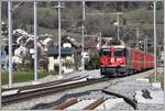 RE1240 mit Ge 4/4 II 627  Reichenau-Tamins  nach Landquart bei Malans, wo zur Einführung der Doppelspur die Gleise verschwenkt werden, um den Radius zu erhöhen. (18.03.2020)