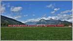 RE1041 nach Davos Platz mit Ge 4/4 II 626  Malans  zwischen Landquart und Malans. Im Hintergrund der Gonzen 1830m, die Gauschla 2310m und der Regitzer Spitz 1135m. (04.05.2020)