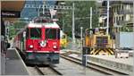 RE1237 mit Ge 4/4 II 611  Landquart  nach Scuol-Tarasp fährt in Klosters ein. (01.07.2020)