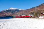 Ge 4/4 II 617 'Ilanz' mit RE1 Entlastungszug für den Spenglercup am 29.12.2025 bei Schiers, wo es ein Bisschen weiss wurde