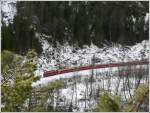 RE Disentis/Mustr nach Scuol-Tarasp in der Rheinschlucht bei Versam-Safien.