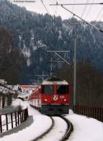 626 der Rhb mit dem RE 1249 (Disentis/Muster-Scuol-Ta rasp) kurz vor Ilanz (CH) 23.2.09