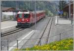 Der RE1245 nach Ardez mit Ge 4/4 II 622  Arosa  legt in Schiers einen kurzen Halt ein. (05.05.2009)