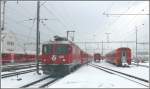 RE1245 nach Scuol/Tarasp mit Ge 4/4 II 620  Zernez  fhrt in Landquart ein.