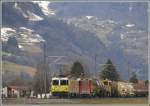 Gterzug nach Davos bei Malans mit Ge 4/4 II 611  Landquart  und Ge 4/4 II 615  Klosters  sowie im Schlepp unter anderem Tm 114 und Tm 96. (18.03.2010)