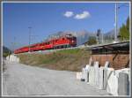 RE1244 mit Ge 4/4 II 625  Kblis  bei Zizers. (08.10.2010)