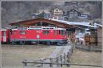 RE1049 mit Ge 4/4 II 627  Reichenau-Tamins  bei Seewis-Valzeina. (16.02.2011)