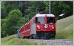 R1445 mit Ge 4/4 II 633  Zuoz  zwischen St.Peter-Molinis und Peist. (21.06.2011)