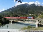 RhB - Ge 4/4 617 mit Schnellzug unterwegs in Reichenau am 26.09.2011