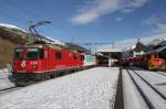 RE 1244 Scuol-Tarasp/Disentis in Doppeltraktion mit Ge 4/4 II 628  S-chanf  + 616  Filisur  mit Werbung fr  Siemens .