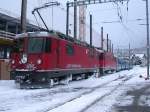 Doppeltraktion 2 x Ge 4/4 I nach Arosa in Chur. (14.02.2005)