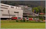 Glacier Express 902 aus Zermatt mit Ge 4/4 II 629  Tiefencastel  erreicht Chur. (24.05.2015)