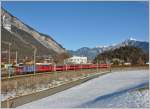 RE1749 mit Ge 4/4 II 623  Bonaduz  bei Ems Werk. (26.01.2016)