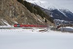 Die Extrazüge anlässlich des Engadin Skimarathons werden mehrheitlich mit Ge 4/4 II - Pendelzügen formiert. Gründe, dass sich an jedem Ende des Zuges eine Lok inkl. Lokführer befindet, sind die kurzen Wendezeiten in St. Moritz bzw. S-chanf Marathon und die nicht bei allen eingesetzten Wagen vorhandene Pendelzugfähigkeit.
Leider spielte das Wetter am 11.03.2016 nicht mit, sodass das Bild der Ge 4/4 II 615 (und der Ge 4/4 II 633 am anderen Ende des Zuges) das einzige eines klassischen Marathon-Pendels bleiben sollte.
