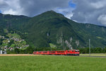 Ge 4/4 II 632 mit einem Engadin Star am 18.06.2016 bei Malans.