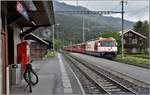 IR1145 nach St.Moritz mit Ge 4/4 III 641  Maienfeld  bei der Durchfahrt in Cazis.