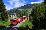 Ge 4/4 III 647 mit einem IR am 15.06.2018 bei Bergün. 