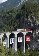 Schweiz: RhB Ge 4/4 III 641 (COOP) der Rhätischen Bahn auf dem  Landwasserviadukt bei Filisur 29.08.2018