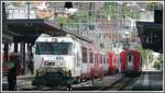 Ge 4/4 III 63  Vals  wird die beiden GEX 909/911 nach Disentis/Mustr ziehen. (05.09.2010)