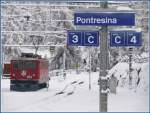 Ge 6/6 II 704  Davos  wartet in Pontresina auf neue Aufgaben.