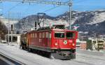 RhB Ge 6/6 II 706  Disentis/Muster  am 11.01.2012 bei einem Zwischenstopp in Thusis.