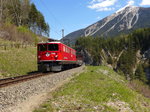 Ge 6/6 II 706  Disentis/Muster  befindet sich mit ihrem Güterzug unterhalb von Filisur kurz hinter dem Landwasserviadukt.
(06. Mai 2016)