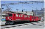 Ge 6/6 II 702  Davos  fhrt auf Gleis 11 in Chur ein.