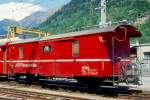 DZ 4036 - Gepckwagen mit Postabteil am 20.05.2000 in Poschiavo - Baujahr 1911 - SWS - Fahrzeuggewicht 9,00t - Zuladung 10,00t - LP 10,69m - zulssige Geschwindigkeit 65 km/h.-  2=22.05.1992 -