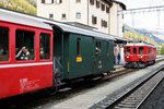 RhB: JUBILÄUM
     20 JAHRE CLUB 1889
Der ABe 4/4 501 während der Umfahrung der Wagen des Sonderzuges Fligender Rätier in Samedan am 15. Oktober 2016.
Foto: Walter Ruetsch

