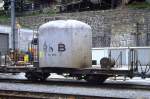 RhB - Uce 8015 am 31.05.1992 in St.Moritz - Zementsilowagen 2-achsig mit 1 offenen Plattform - Baujahr 1964 - JMR/MBA - Gewicht 7,91t - Zuladung 15,00t - LP 7,74m - zulssige Geschwindigkeit 65 km/h