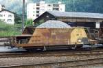 RhB - Fd 8660 am 28.05.1990 in Thusis - Schotterwagen 2-achsig mit 1 offenen Plattform - Baujahr 1965 - Talbot - Gewicht 7,35t - Zuladung 15,00t - LP 7,99m - zulssige Geschwindigkeit 55 km/h - 2=10.11.1987 - Lebenslauf: Fd 8660 - 02/2004 Xc 9420
