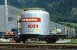RhB - Uce 8024 am 07.09.1993 in Untervaz - Zementsilowagen 2-achsig mit 1 offenen Plattform - Baujahr 1959 - FFA/MBA - Gewicht 8,00t - Zuladung 15,00t - LP 7,74m - zulssige Geschwindigkeit 65 km/h -
