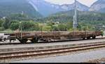 Blick auf einen Flachwagen unbekannter Gattung und Nummer der Rhätischen Bahn (RhB), der im Bahnhof Reichenau-Tamins (CH) abgestellt ist.
[10.7.2018 | 16:26 Uhr]