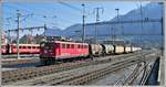 5129 nach Samedan mit der Ge 6/6 II 705  Pontresina/Puntraschigna  verlässt Chur Gbf. (08.04.2020)