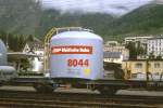 RhB - Uce 8044 am 05.06.1992 in Samedan - Zementsilowagen 2-achsig mit 1 offenen Plattform - bernahme 21.04.1985 - FFA/MBA - Gewicht 7,88t - Zuladung 15,00t - LP 7,74m - zulssige Geschwindigkeit 65