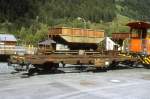 RhB - Lb 7866 am 23.08.2007 in Zernez - Tragwagen 2-achsig mit 1 offenen Plattform - Baujahr 1983 bernahme 17.05.1999 - JMR - Gewicht 5,69t - LP 9,14 - Zuladung 14,00/17,00t - zulssige