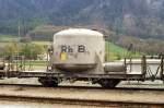 RhB - Ucek 8064 am 04.05.1991 in Untervaz - Zementsilowagen 2-achsig mit 1 offenen Plattform - Baujahr 1956 - FFA/MBA - Gewicht 7,65t - Zuladung 15,00t - LP 7,75m - zulssige Geschwindigkeit 65 km/h -3=10.07.1981 1=15.03.1984 - nur RhB-Logo - Lebenslauf: ex OB1 8064 1956 bis 1991 auf BM - 1969 Ucek 8064 - 2004 Uc 8064 - 01/2006 Abbruch!
